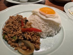 04/28  佐久間 りえのブログ写真